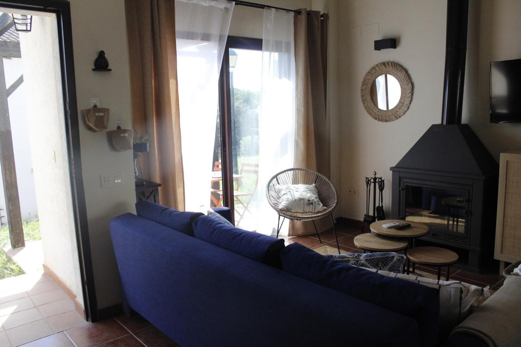 Hébergement de vacances Tejadilla Casita Rural Cerca De Con Piscina *